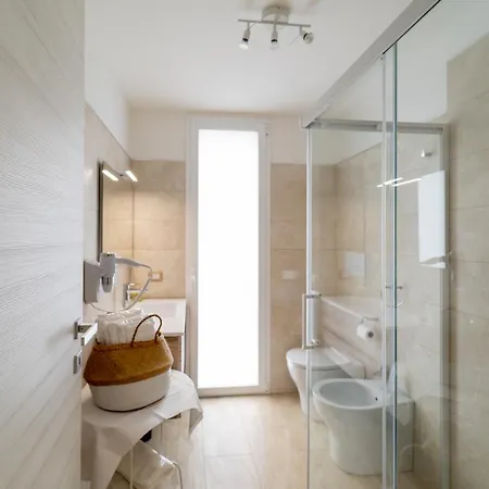 Nni Mia موديكا