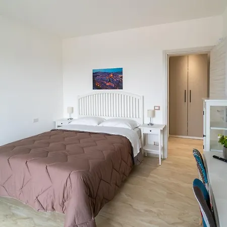 Nni Mia موديكا