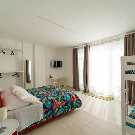 Nni Mia موديكا